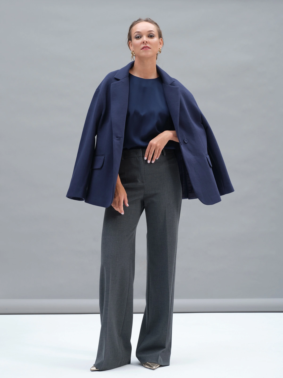 Синий атласный базовый топ