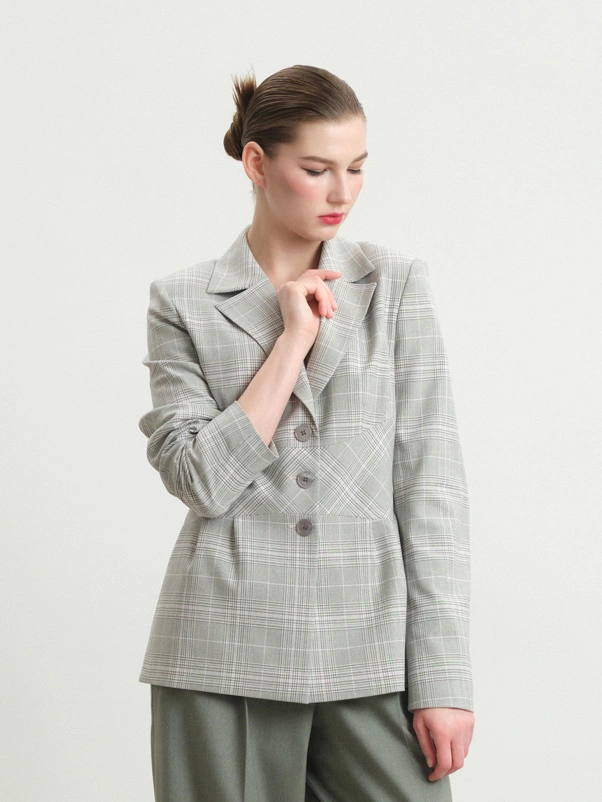 Приталенный жакет в клетку Essence