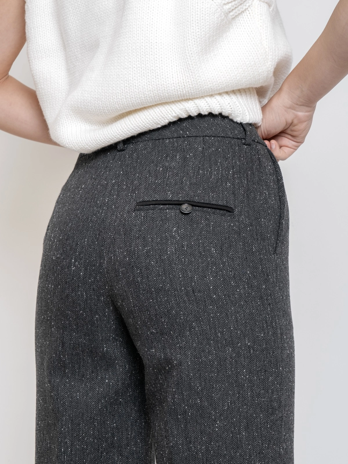 Брюки на подкладке в елочку