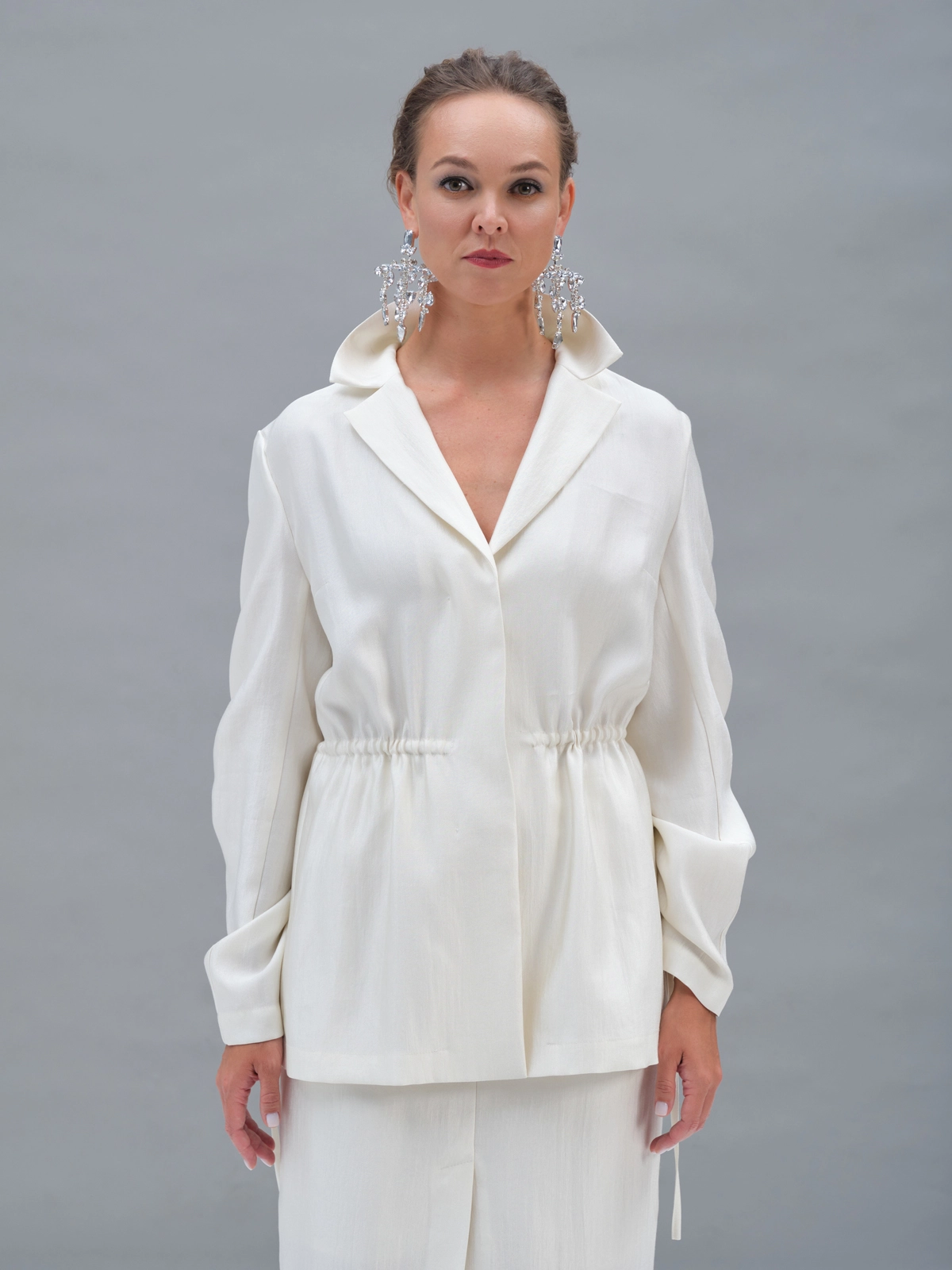 Белый жакет на кулиске Aurora