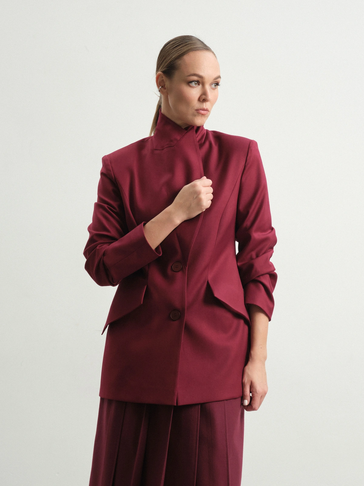 Жакет в винном оттенке Iris