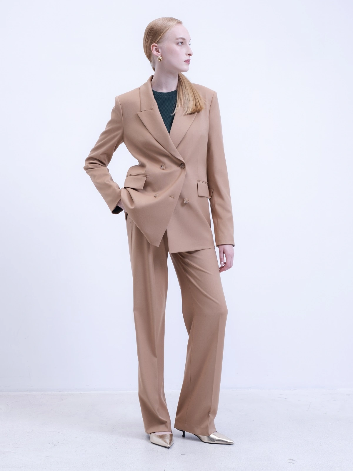 Прямые песочные брюки