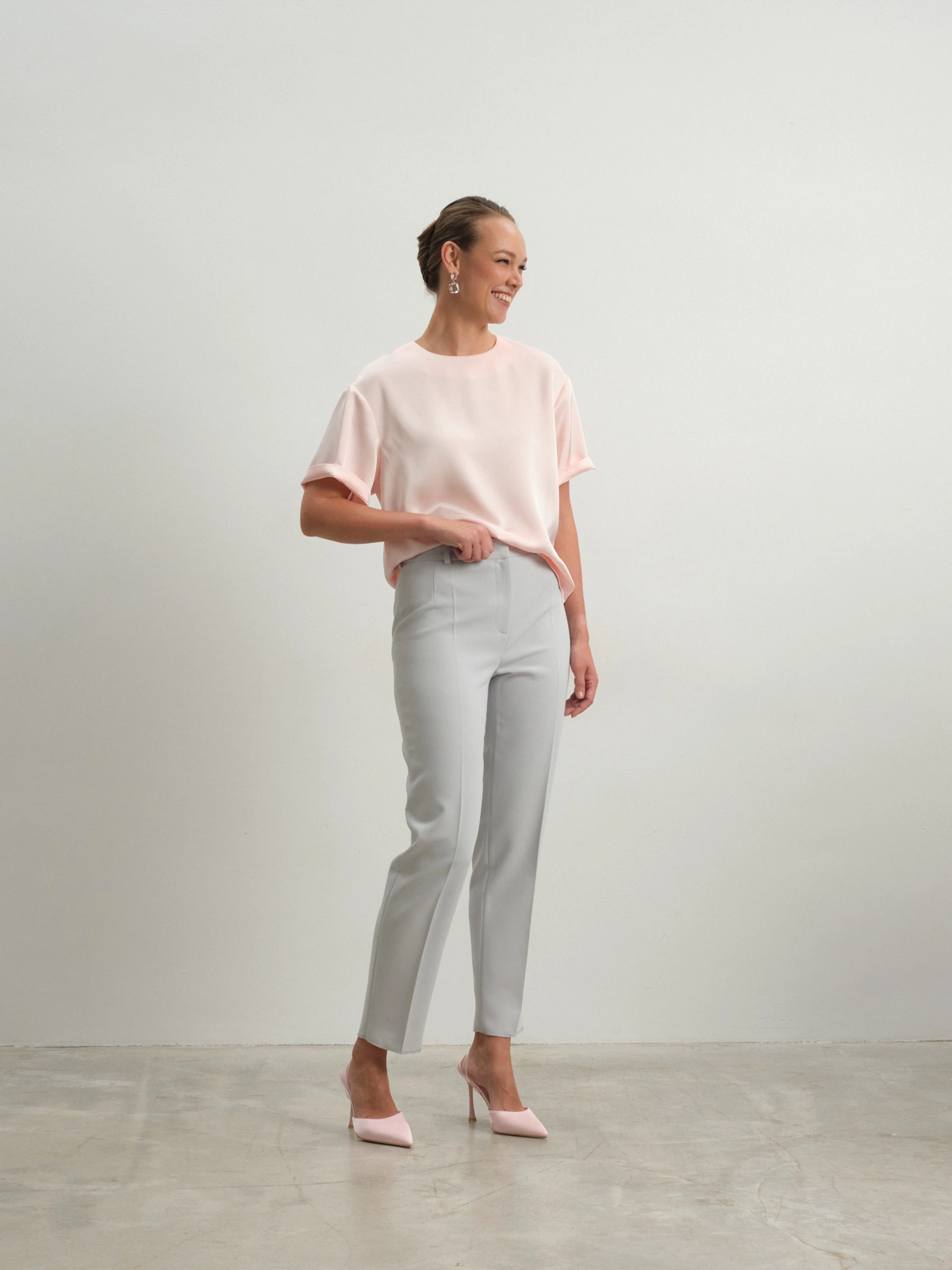 Пудровая блуза Muse