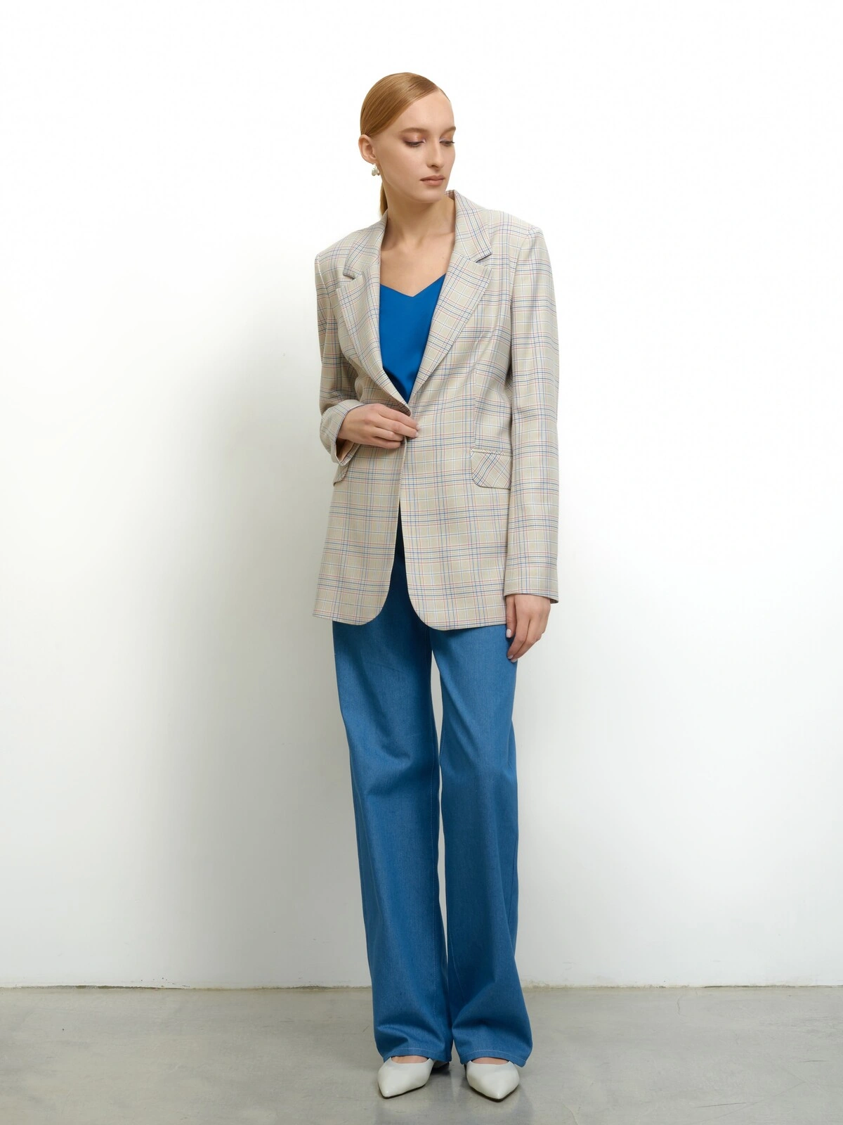 Голубые джинсы трубы