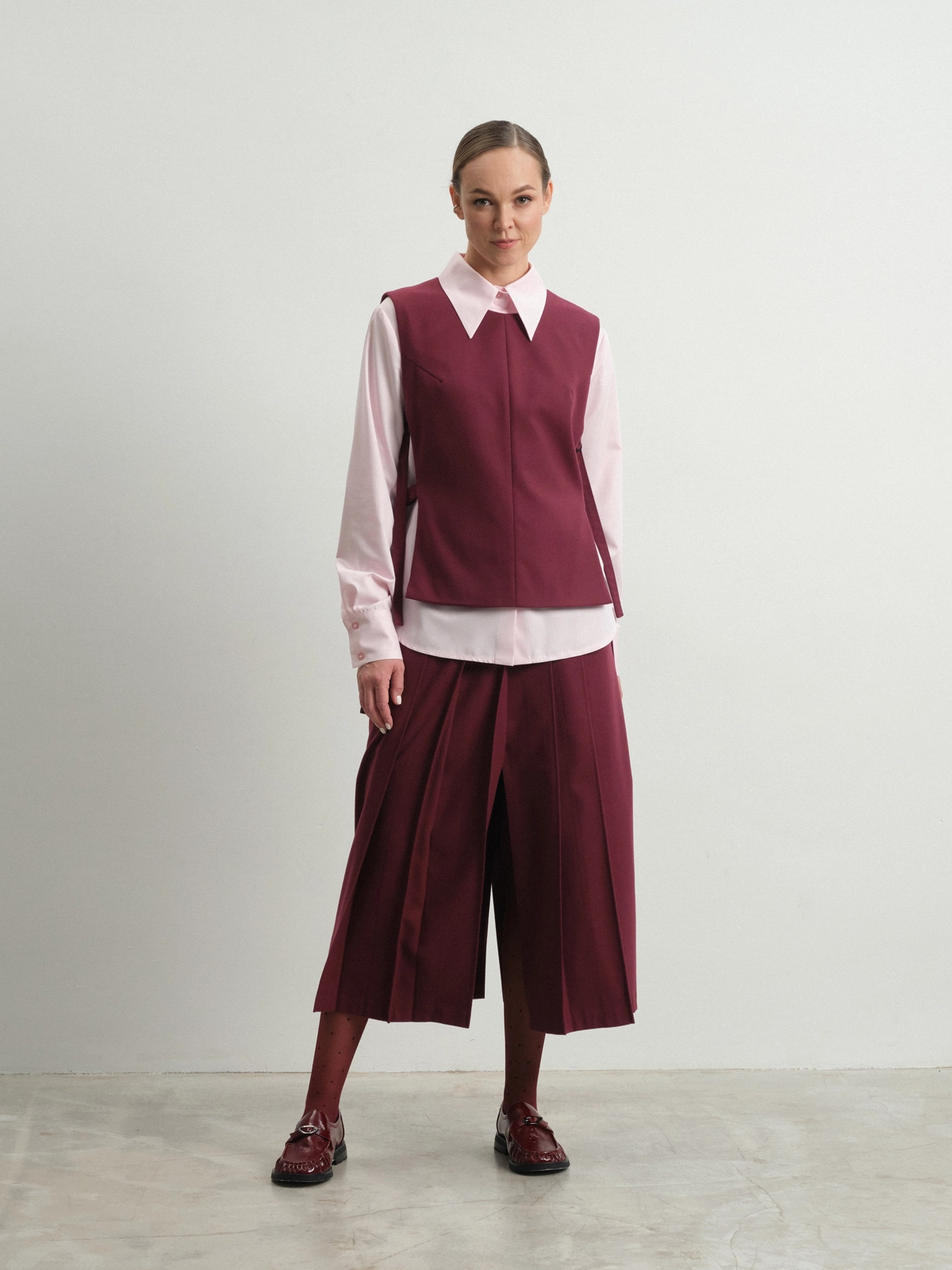 Бордовая юбка в складку Tulip