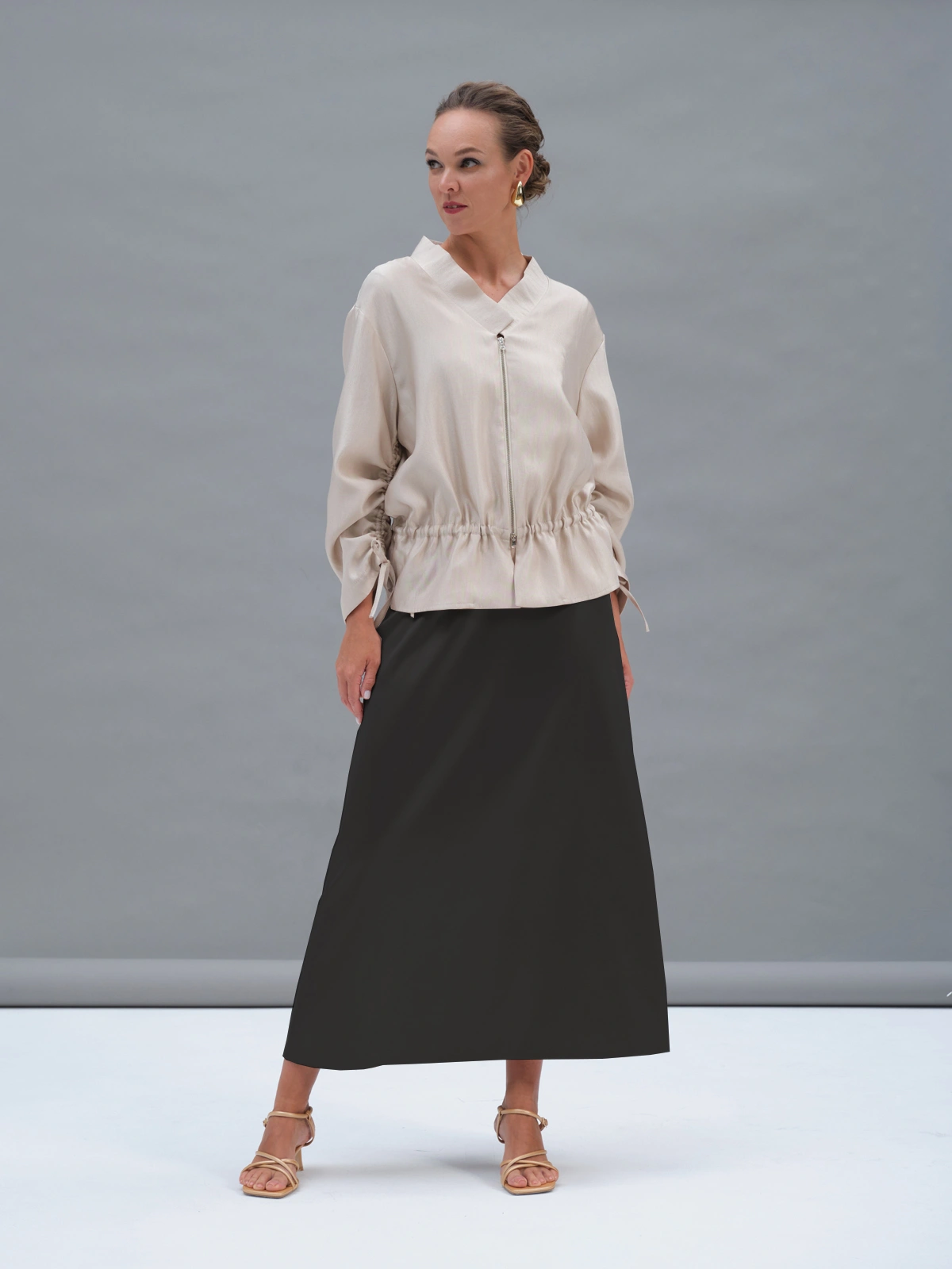 Черная атласная юбка Hecate