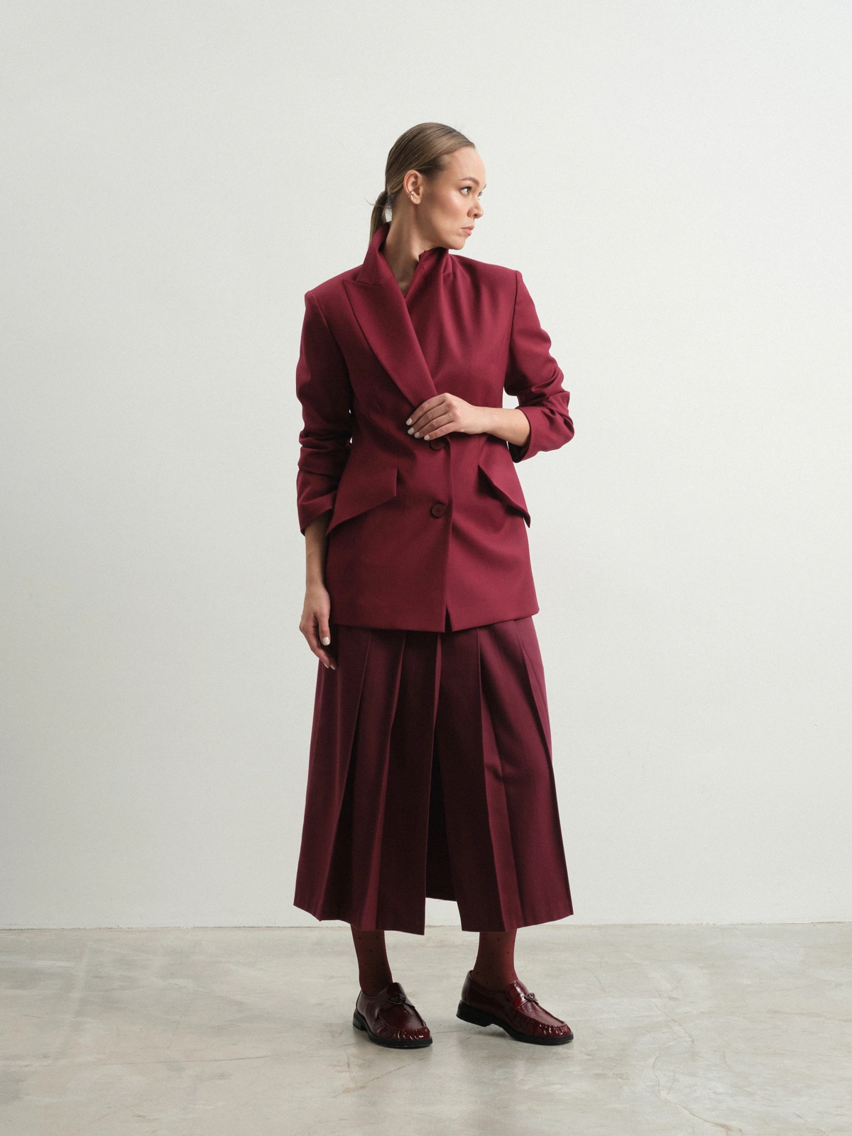 Жакет в винном оттенке Iris