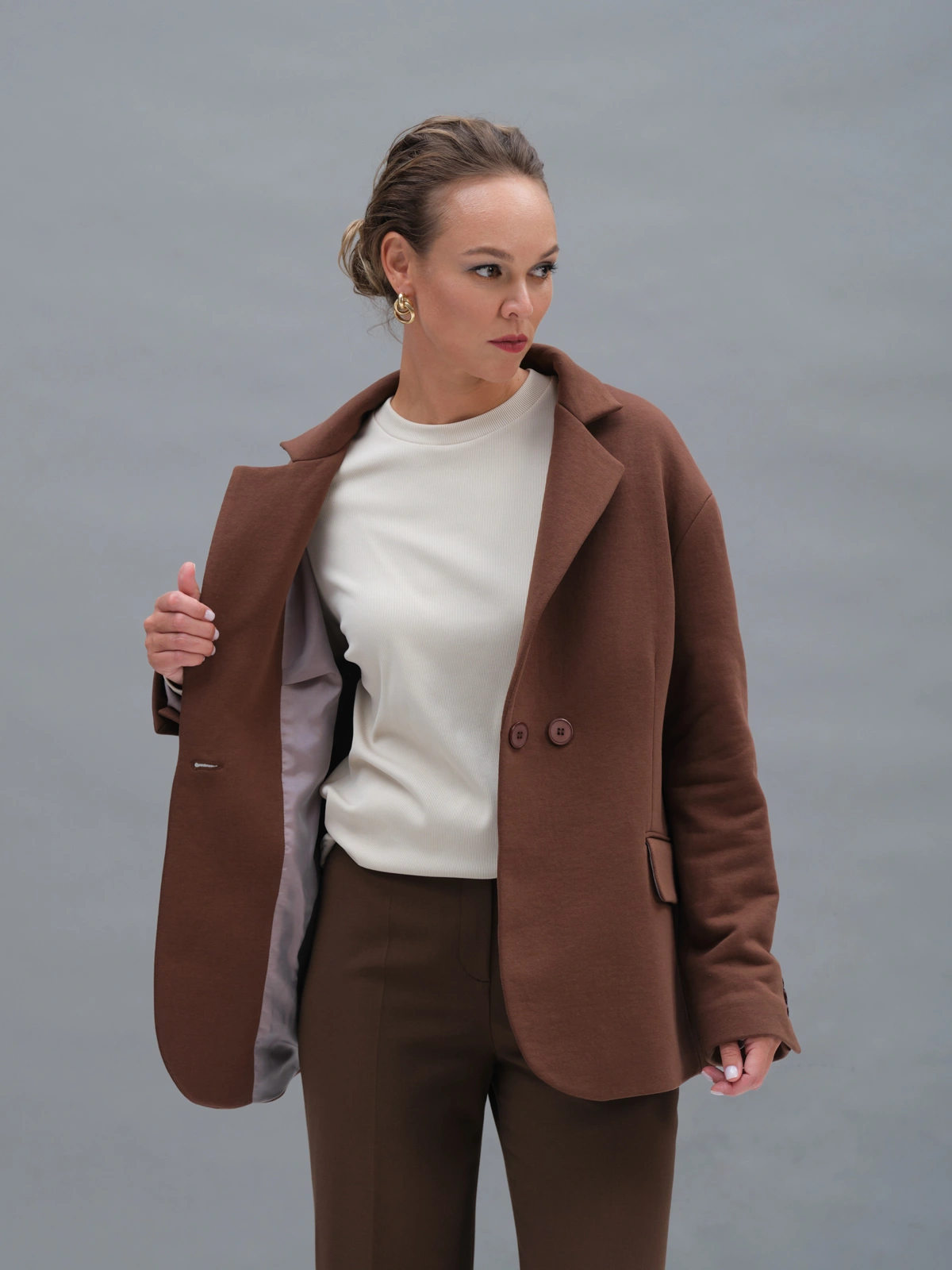 Шоколадный жакет из футера