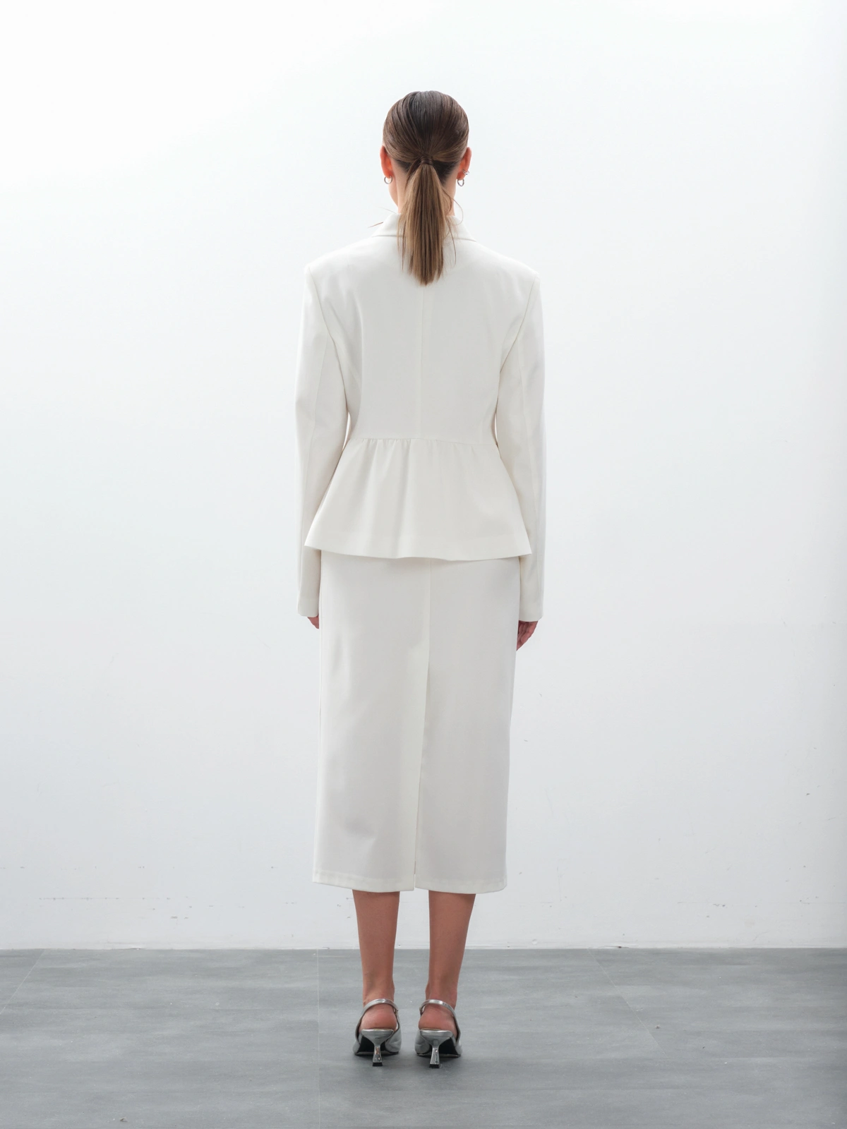 Белая юбка lady in white