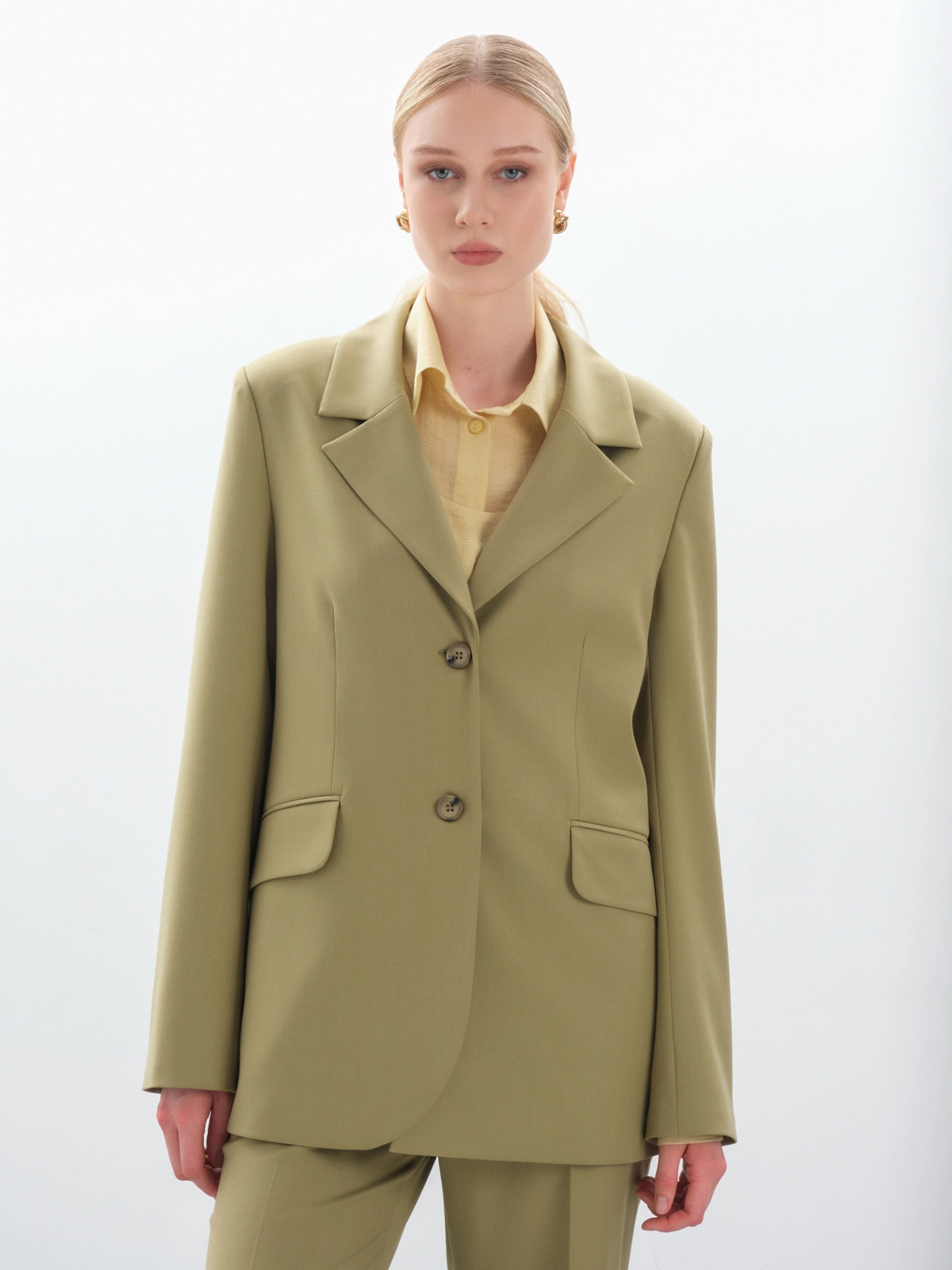 женский пиджак оверсайз, удлиненный женский жакет, купить женский пиджак, модный женский пиджак, пиджак в стиле кэжуал, офисный женский пиджак, пиджак оверсайз хаки, женский пиджак прямого кроя, оливковый жакет женский, пиджак в мужском стиле женский, удлиненный однобортный жакет, зеленый пиджак женский, деловой пиджак женский, купить пиджак оверсайз женский оливковый, с чем носить пиджак оверсайз зеленый, свободный жакет женский, пиджак под джинсы женский, женский костюмный пиджак, блейзер женский удлиненный, фисташковый пиджак женский, пиджак как у хейли бибер
