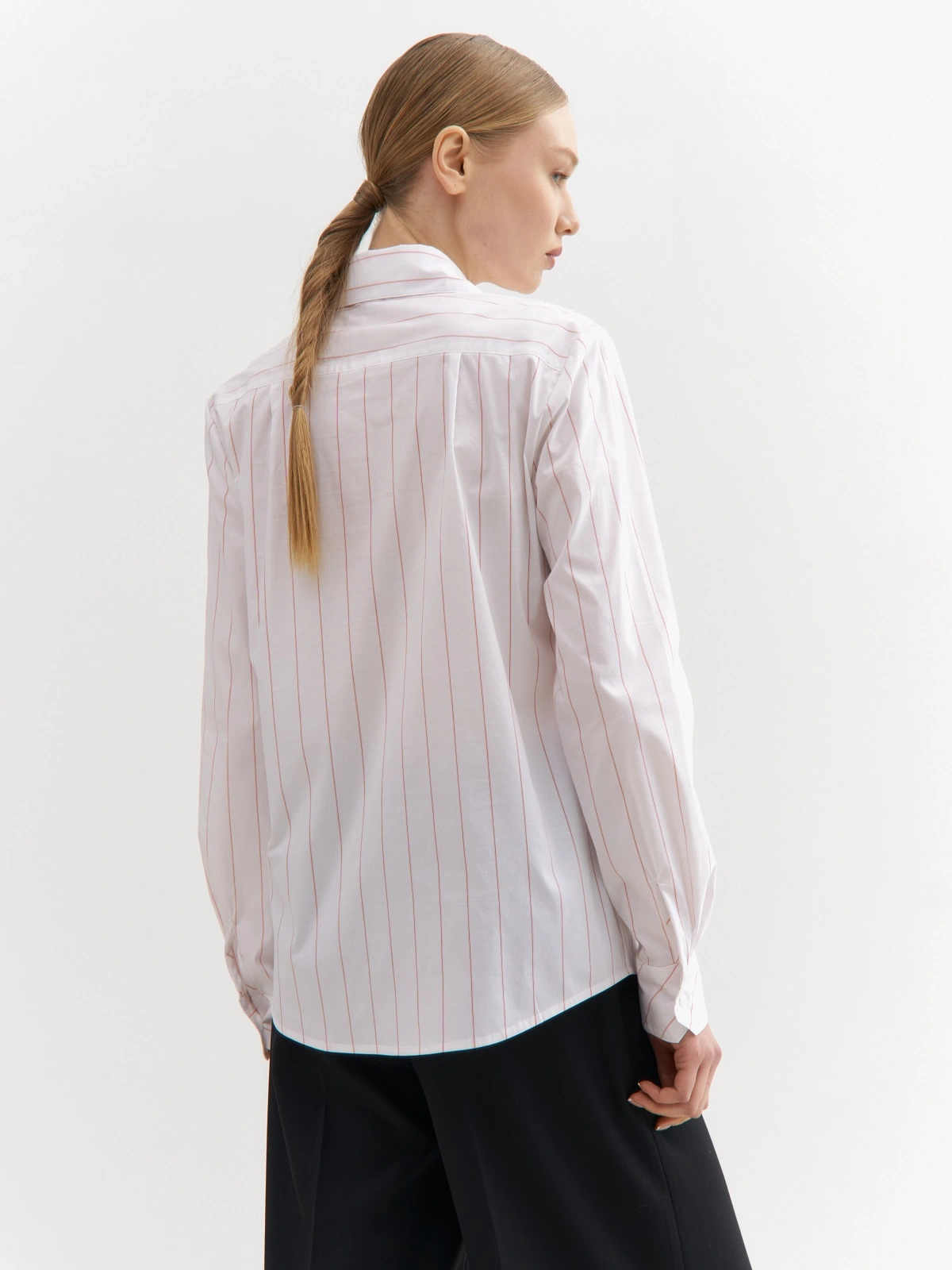 Рубашка в красную полоску