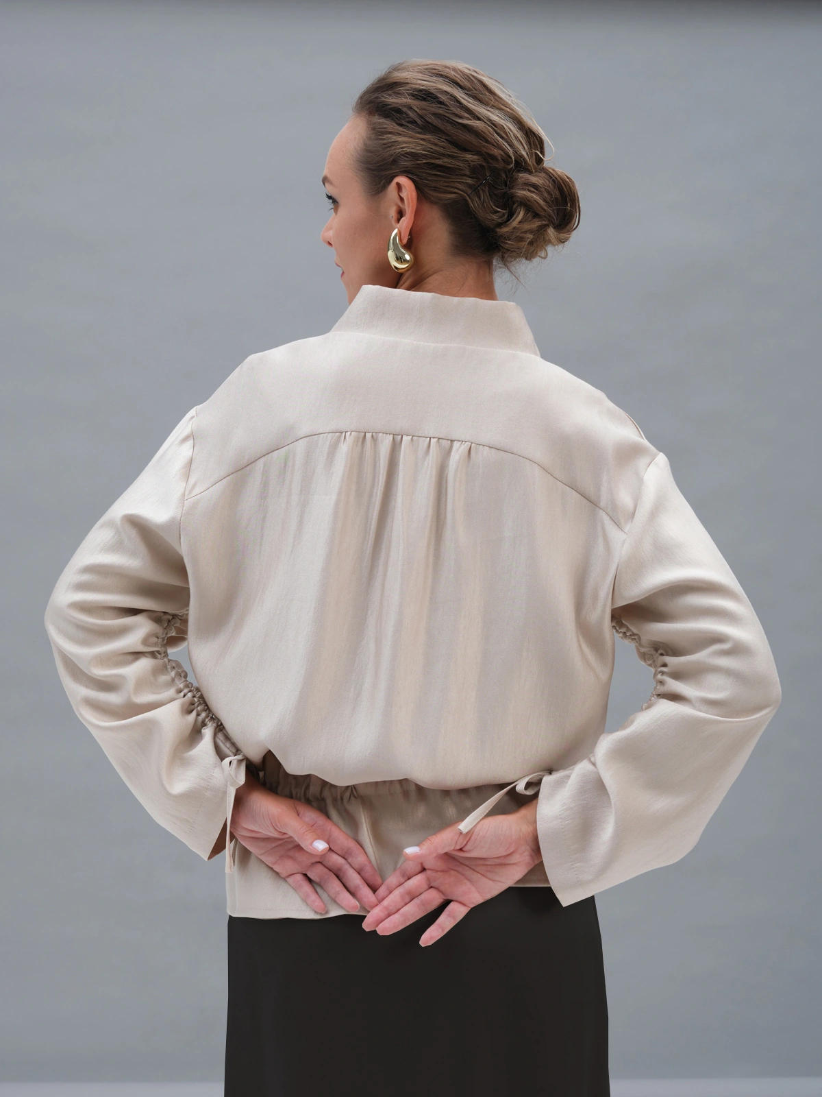 Золотой бомбер на кулиске Eos