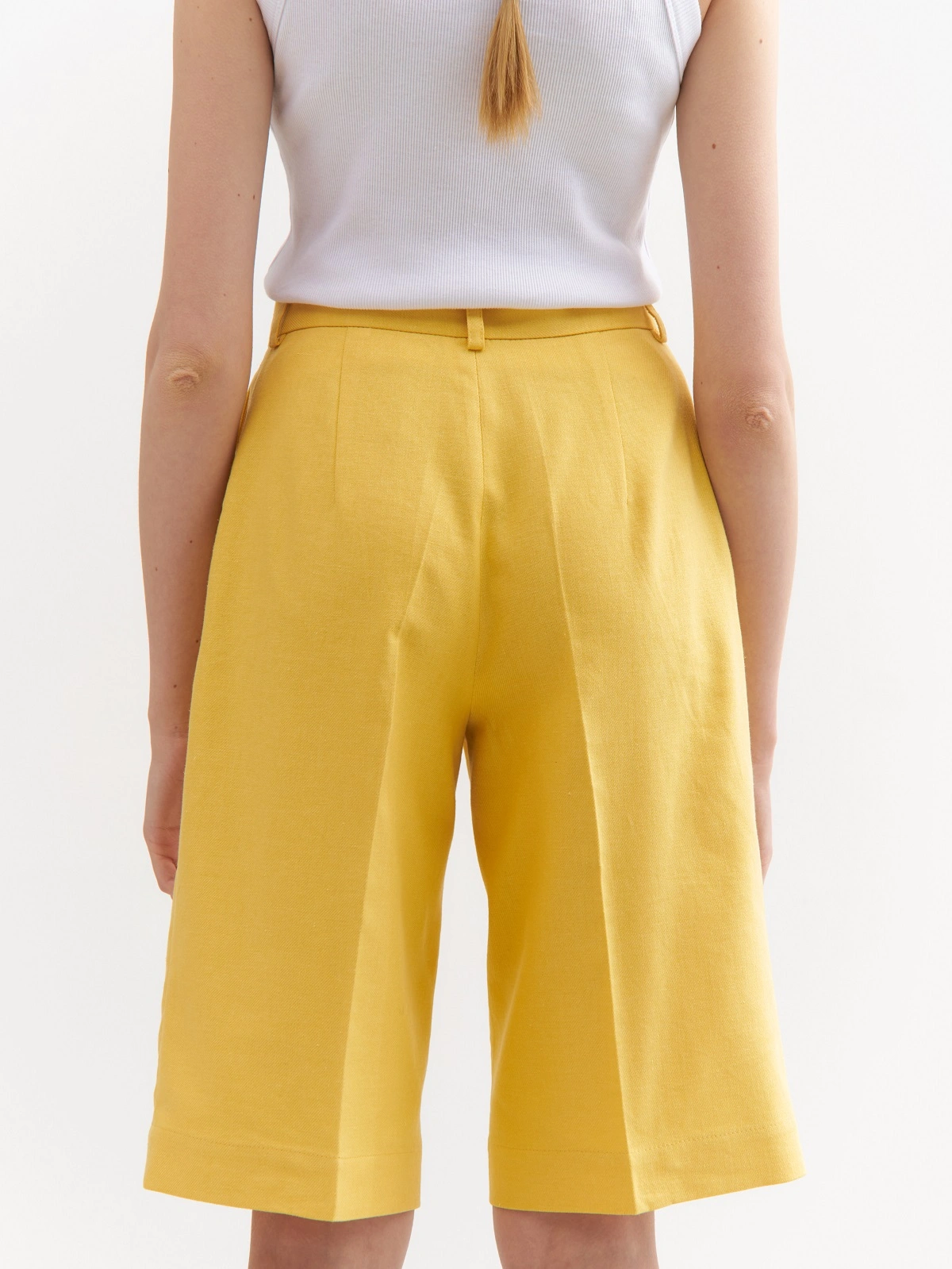 Желтые бермуды