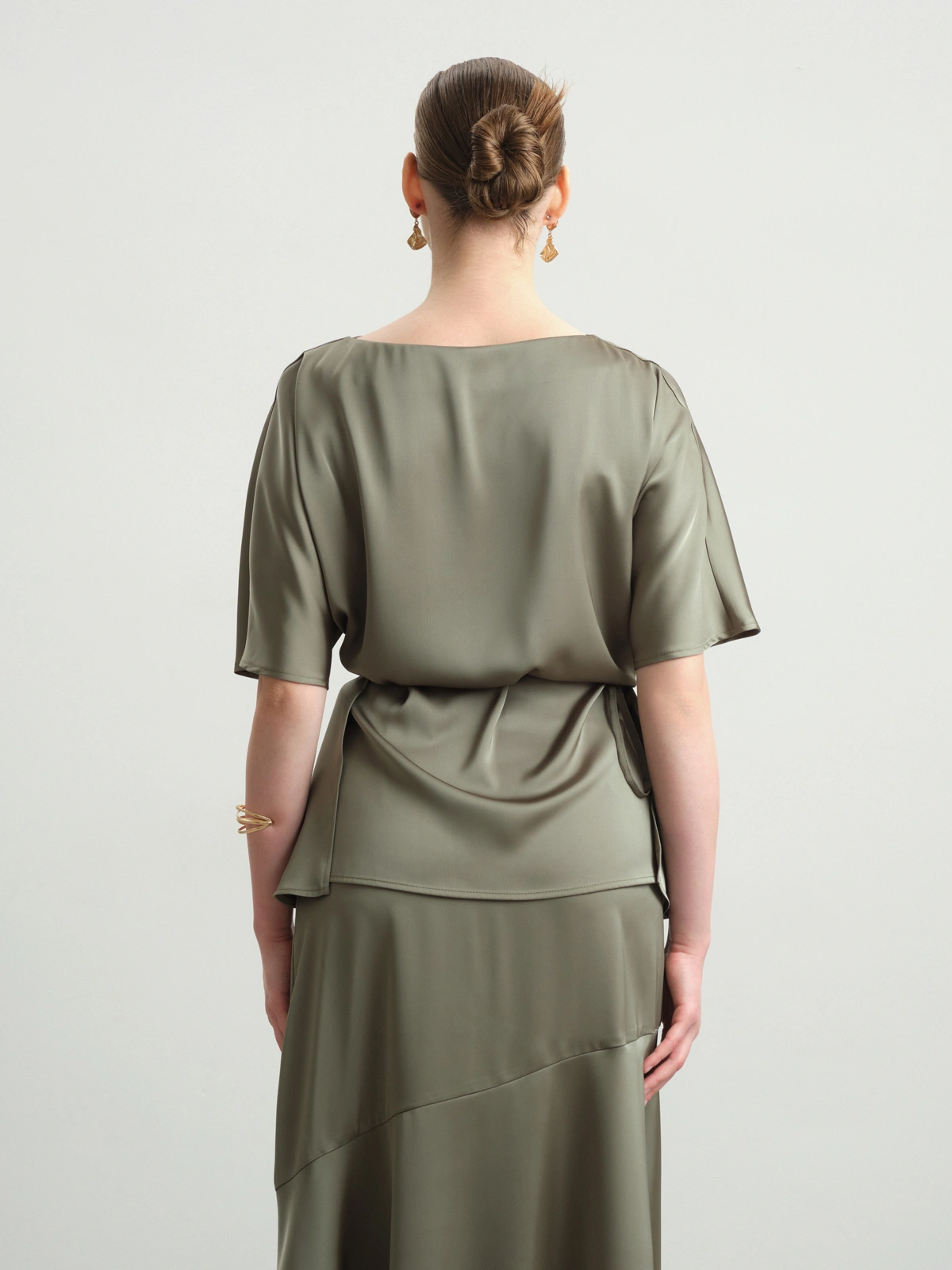 Зеленая блуза с запахом Shibui