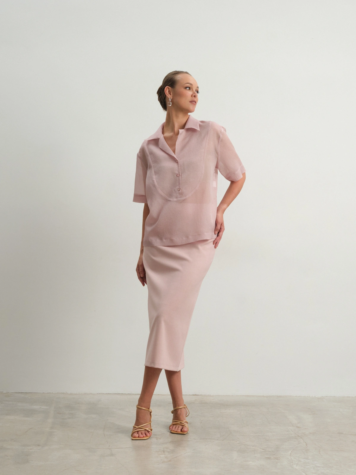 Розовая прямая юбка Charm