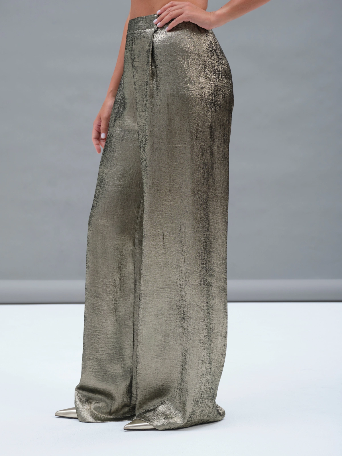 Золотистые прямые брюки Clio