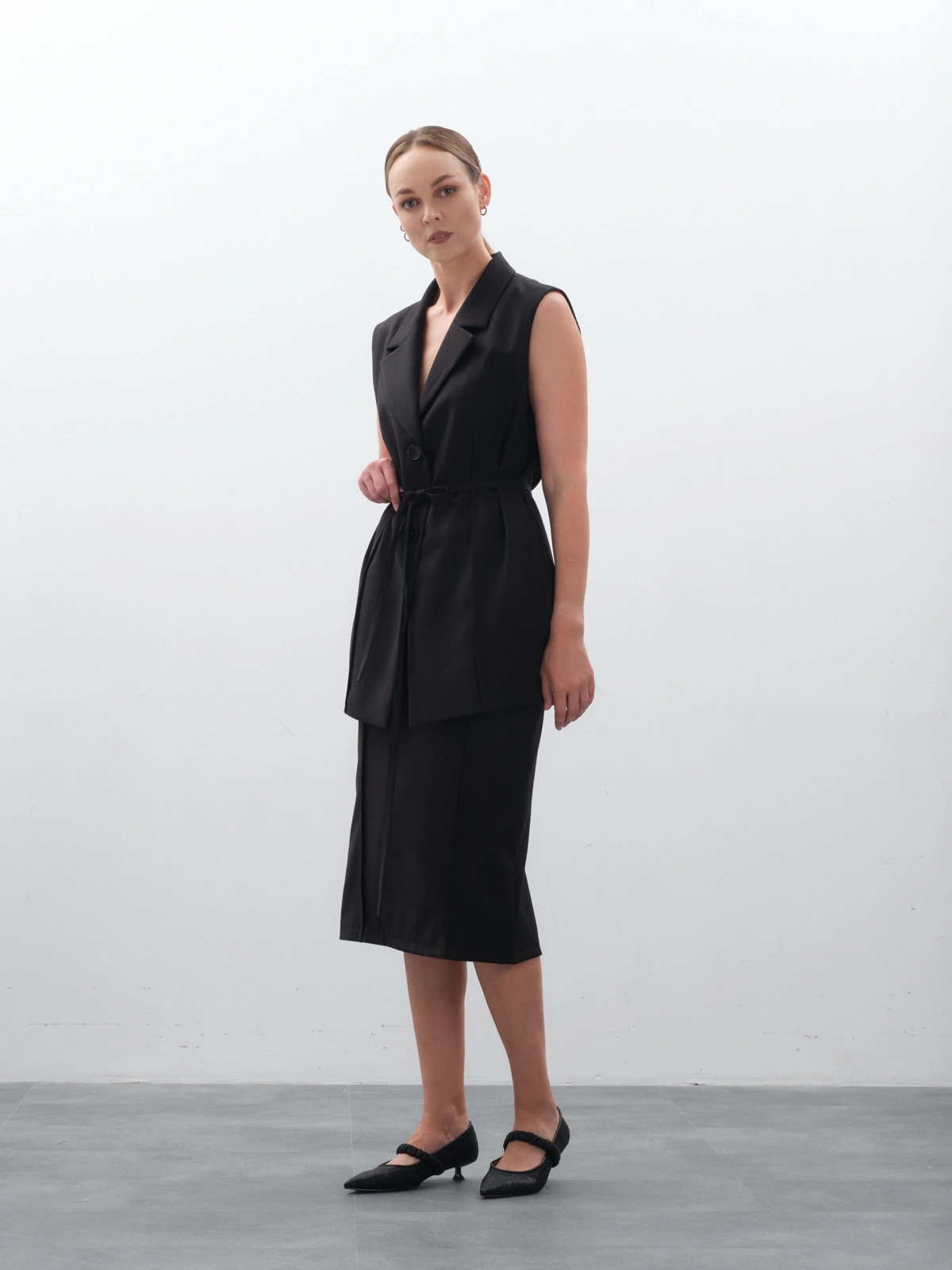 юбка женская, юбка карандаш, черная юбка, купить юбку, юбка миди, офисная юбка, классическая юбка, черная юбка карандаш, 
юбка с высокой посадкой, юбка ниже колена, деловая юбка, прямая юбка миди, юбка из костюмной ткани, строгая офисная юбка, купить юбку карандаш, юбка для офиса, модные юбки, купить черную юбку миди, черная юбка карандаш с высокой талией, с чем носить черную юбку карандаш, юбка карандаш на работу, облегающая юбка ниже колена, образы с черной юбкой миди, как выбрать юбку для офиса, юбка прямая классическая черная, женский деловой костюм с юбкой, купить юбку карандаш в Москве, 
офисная юбка Екатеринбург, черная юбка миди Пермь, магазин женской одежды Москва, деловые юбки купить в Екатеринбурге, юбка женская купить Пермь, классическая юбка Москва, женский костюм с юбкой, женский костюм с юбкой, деловой костюм женский, офисный костюм с юбкой, купить юбку, костюмная юбка, черный костюм с юбкой, классический костюм с юбкой, юбка миди, костюм-двойка с юбкой, юбка от костюма, деловая юбка, юбка с высокой посадкой, костюм с жилетом и юбкой, купить костюм с юбкой в Москве, юбка для офиса, юбка и жилет.