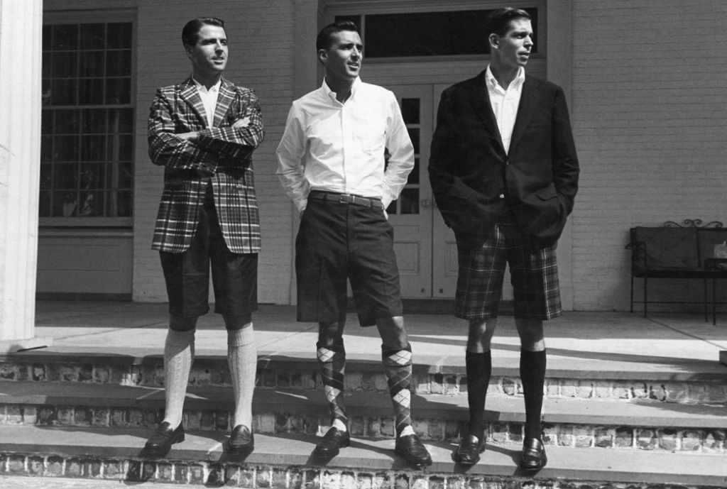 бермуды офисные сотрудники.jpg