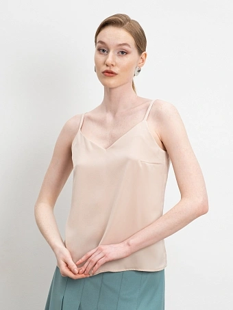 Бежевый топ на бретелях