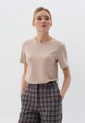 Бежевая базовая футболка