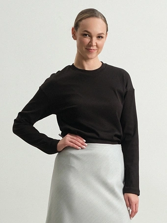 Черный утепленный лонгслив в рубчик