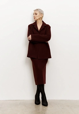 Бордовая юбка из трикотажа