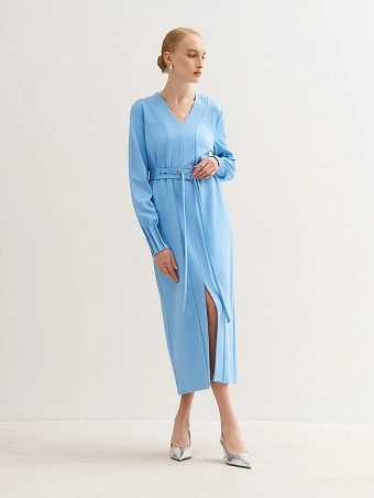 Голубое платье с поясом на кольцах