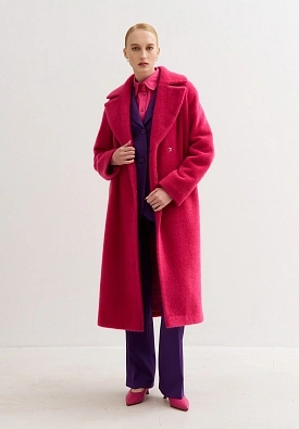 Розовое пальто кокон