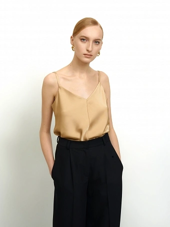 Атласный топ на бретелях золото