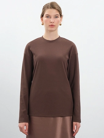 Шоколадный утепленный лонгслив в рубчик