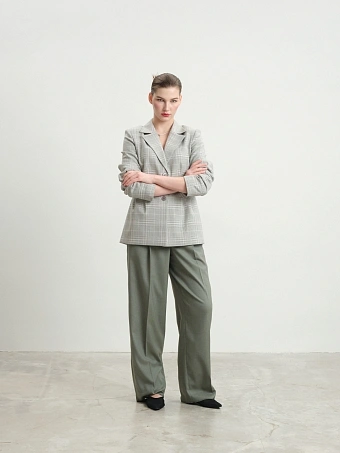 Приталенный жакет в клетку Essence