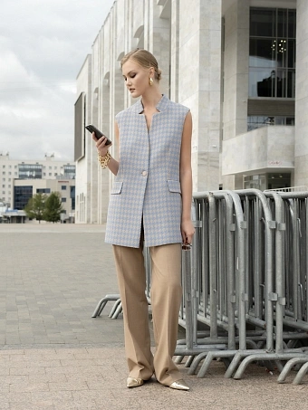 Голубой жилет с шерстью