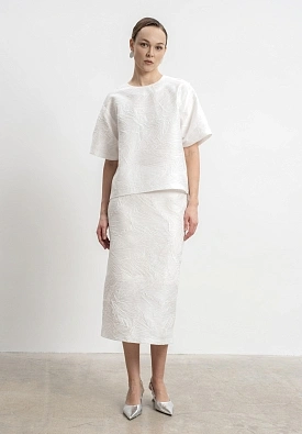 Белая юбка из жатой ткани