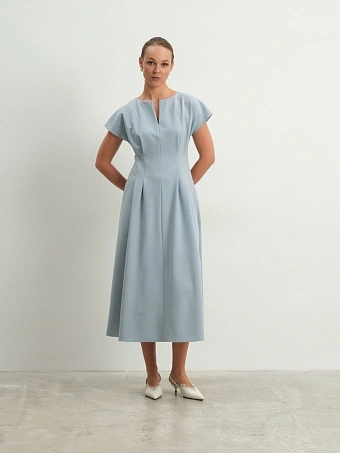 Голубое приталенное платье Allure