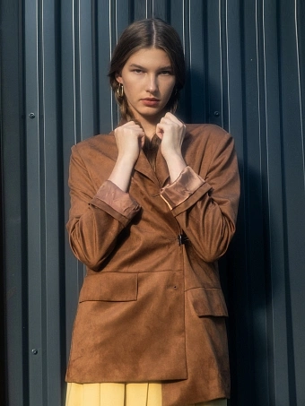 Замшевый терракотовый жакет