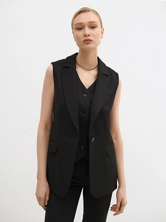 Черный базовый жилет