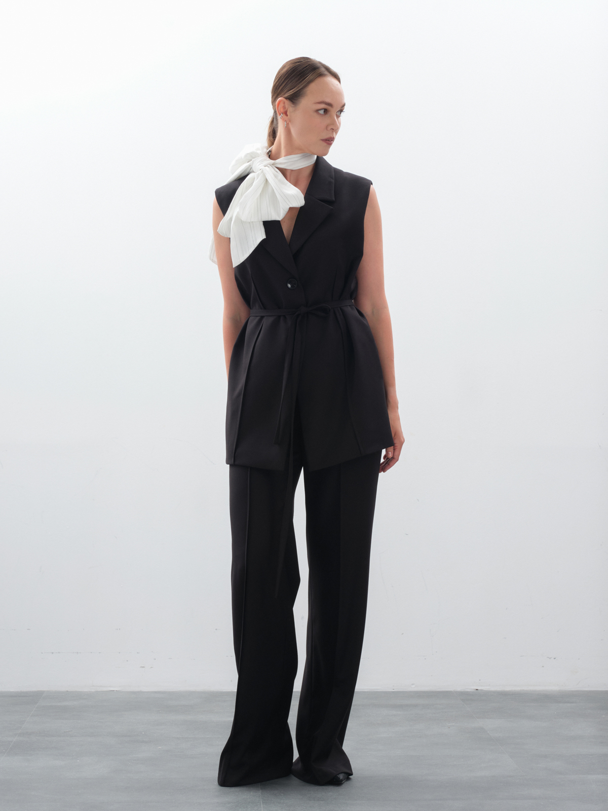 Расклешенные брюки со стрелками workflow