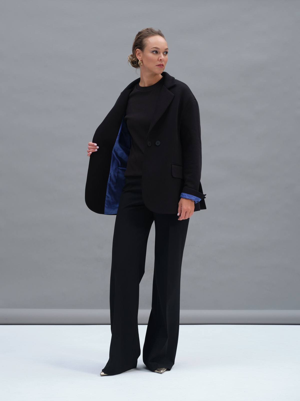 Черный жакет из футера