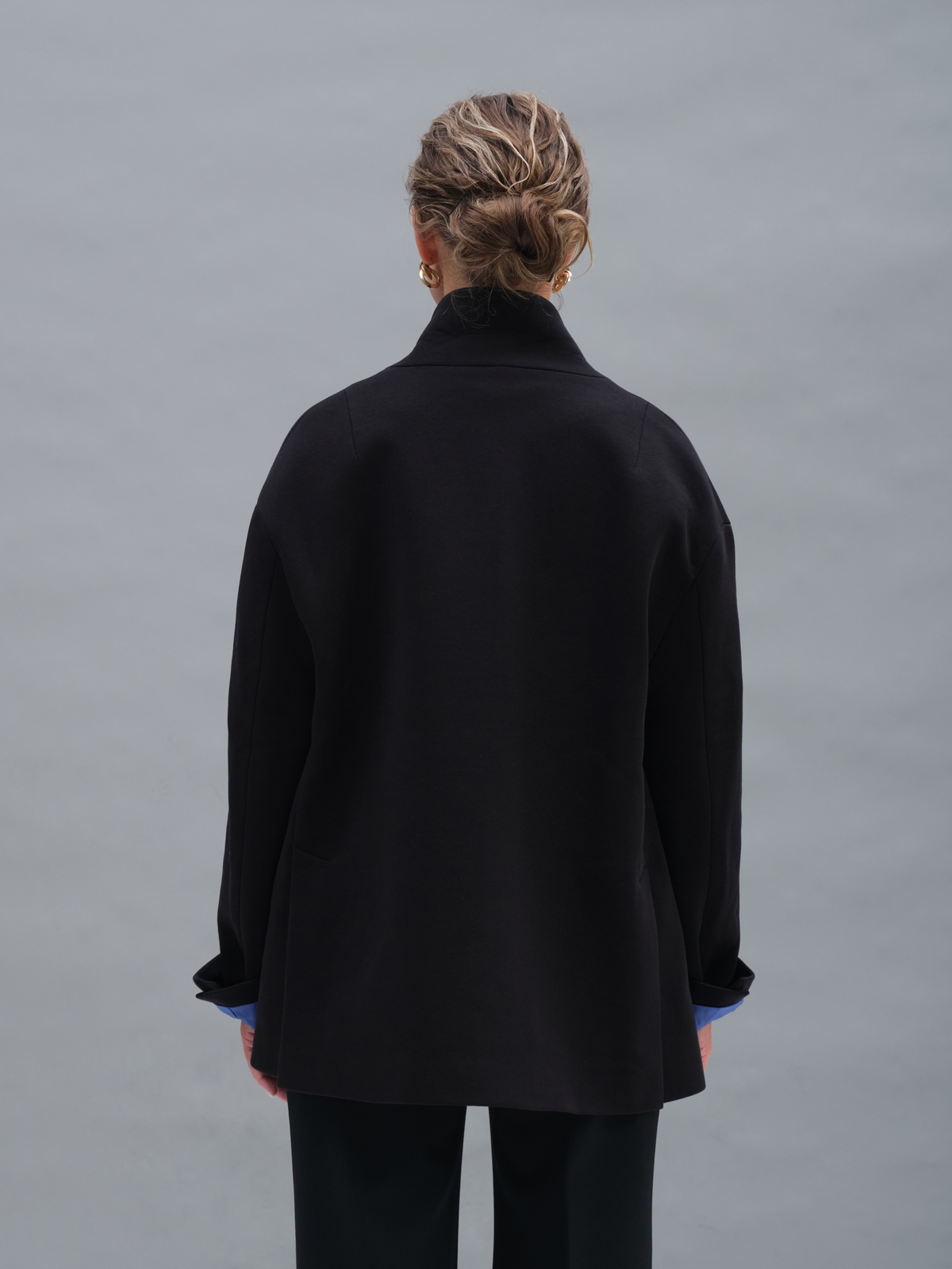 Черный жакет из футера