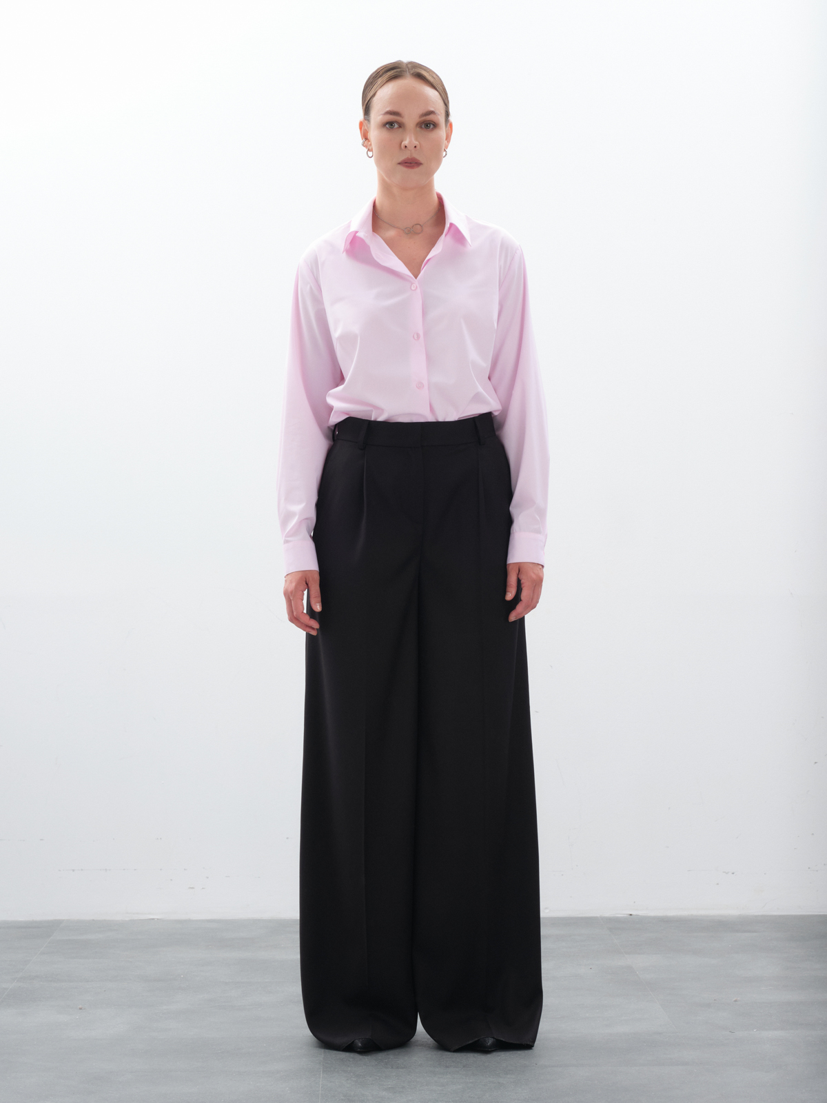 Широкие базовые черные брюки