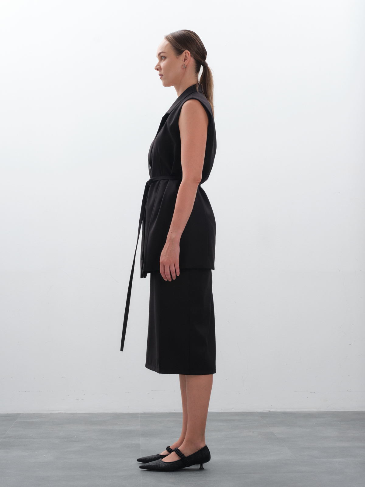 юбка женская, юбка карандаш, черная юбка, купить юбку, юбка миди, офисная юбка, классическая юбка, черная юбка карандаш, 
юбка с высокой посадкой, юбка ниже колена, деловая юбка, прямая юбка миди, юбка из костюмной ткани, строгая офисная юбка, купить юбку карандаш, юбка для офиса, модные юбки, купить черную юбку миди, черная юбка карандаш с высокой талией, с чем носить черную юбку карандаш, юбка карандаш на работу, облегающая юбка ниже колена, образы с черной юбкой миди, как выбрать юбку для офиса, юбка прямая классическая черная, женский деловой костюм с юбкой, купить юбку карандаш в Москве, 
офисная юбка Екатеринбург, черная юбка миди Пермь, магазин женской одежды Москва, деловые юбки купить в Екатеринбурге, юбка женская купить Пермь, классическая юбка Москва, женский костюм с юбкой, женский костюм с юбкой, деловой костюм женский, офисный костюм с юбкой, купить юбку, костюмная юбка, черный костюм с юбкой, классический костюм с юбкой, юбка миди, костюм-двойка с юбкой, юбка от костюма, деловая юбка, юбка с высокой посадкой, костюм с жилетом и юбкой, купить костюм с юбкой в Москве, юбка для офиса, юбка и жилет.