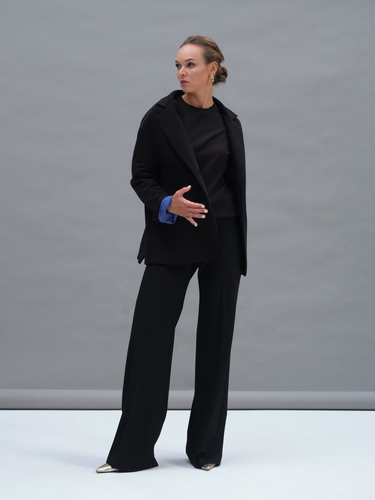 Черный жакет из футера