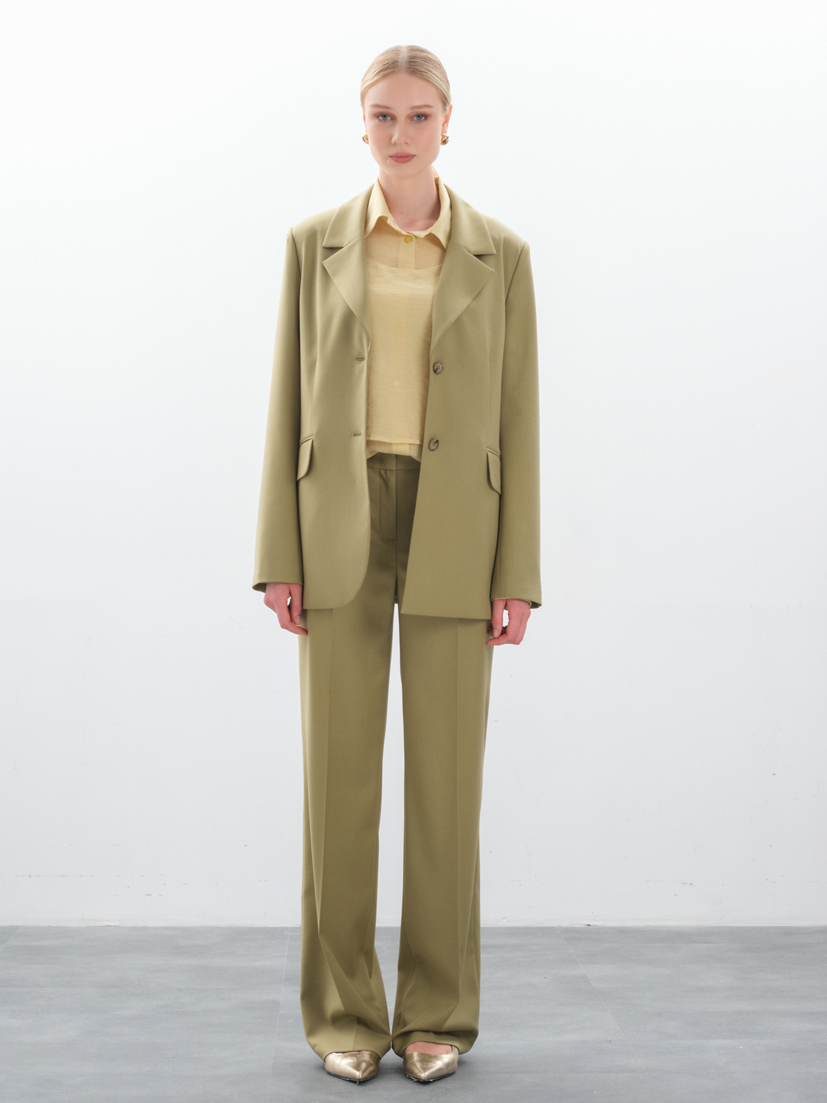 женский пиджак оверсайз, удлиненный женский жакет, купить женский пиджак, модный женский пиджак, пиджак в стиле кэжуал, офисный женский пиджак, пиджак оверсайз хаки, женский пиджак прямого кроя, оливковый жакет женский, пиджак в мужском стиле женский, удлиненный однобортный жакет, зеленый пиджак женский, деловой пиджак женский, купить пиджак оверсайз женский оливковый, с чем носить пиджак оверсайз зеленый, свободный жакет женский, пиджак под джинсы женский, женский костюмный пиджак, блейзер женский удлиненный, фисташковый пиджак женский, пиджак как у хейли бибер