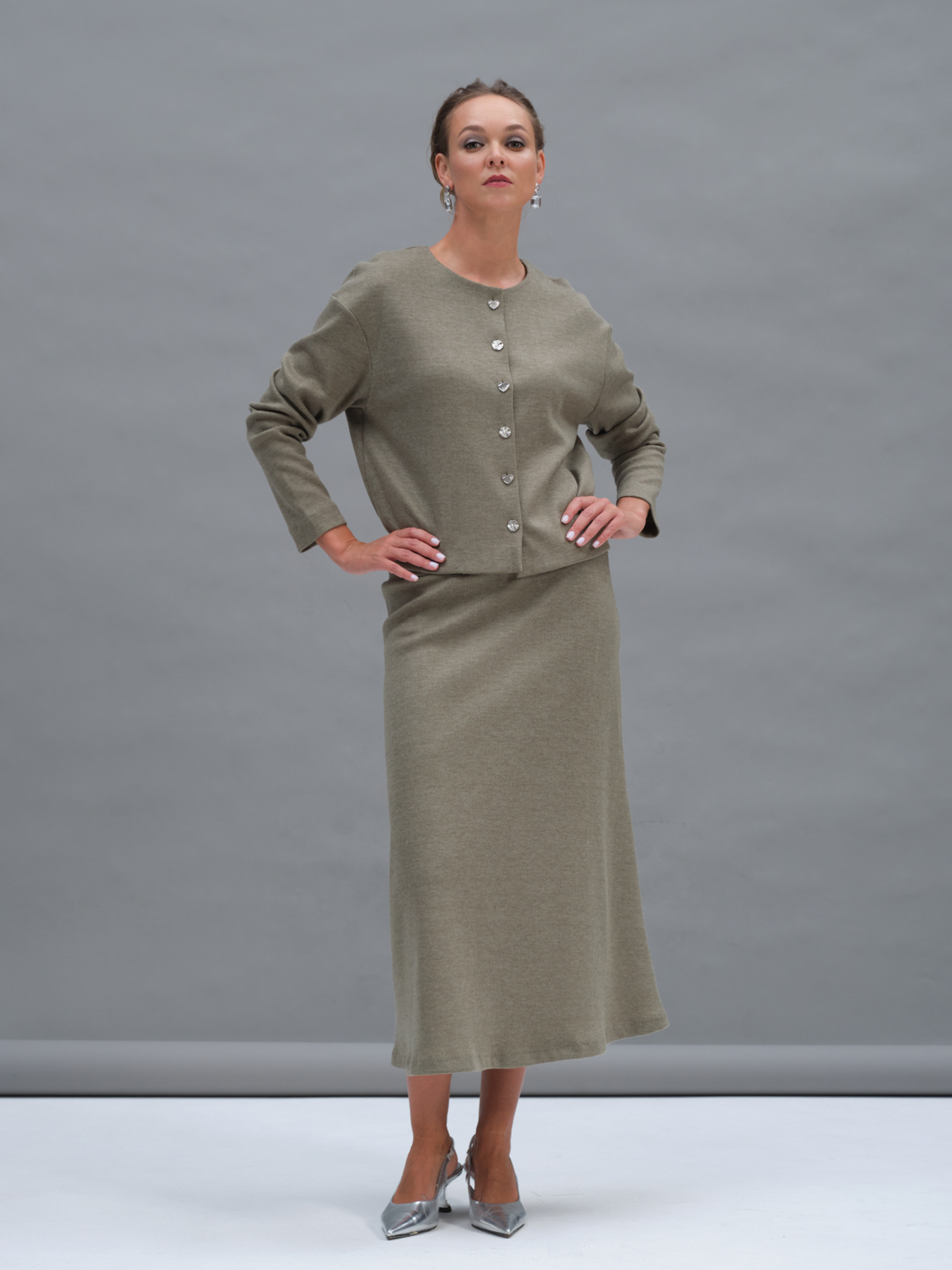 Оливковая трикотажная юбка