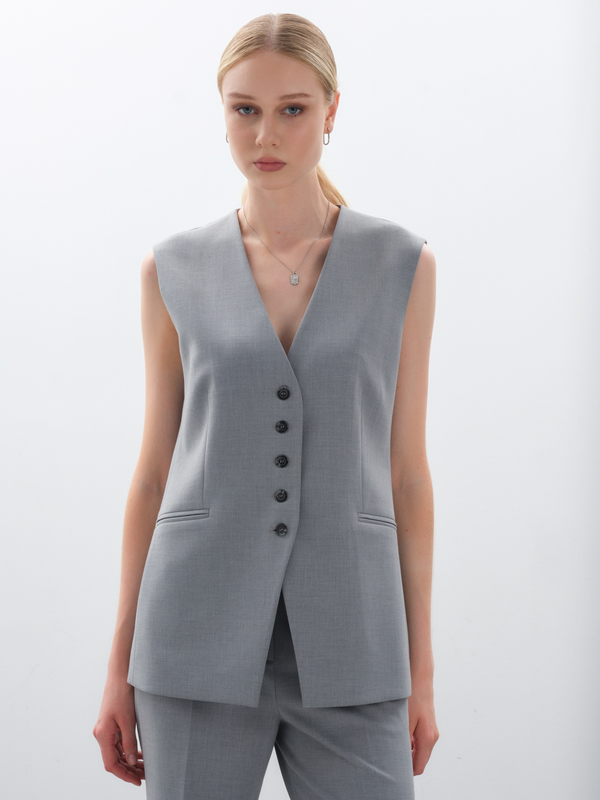 Серый удлиненный жилет strict