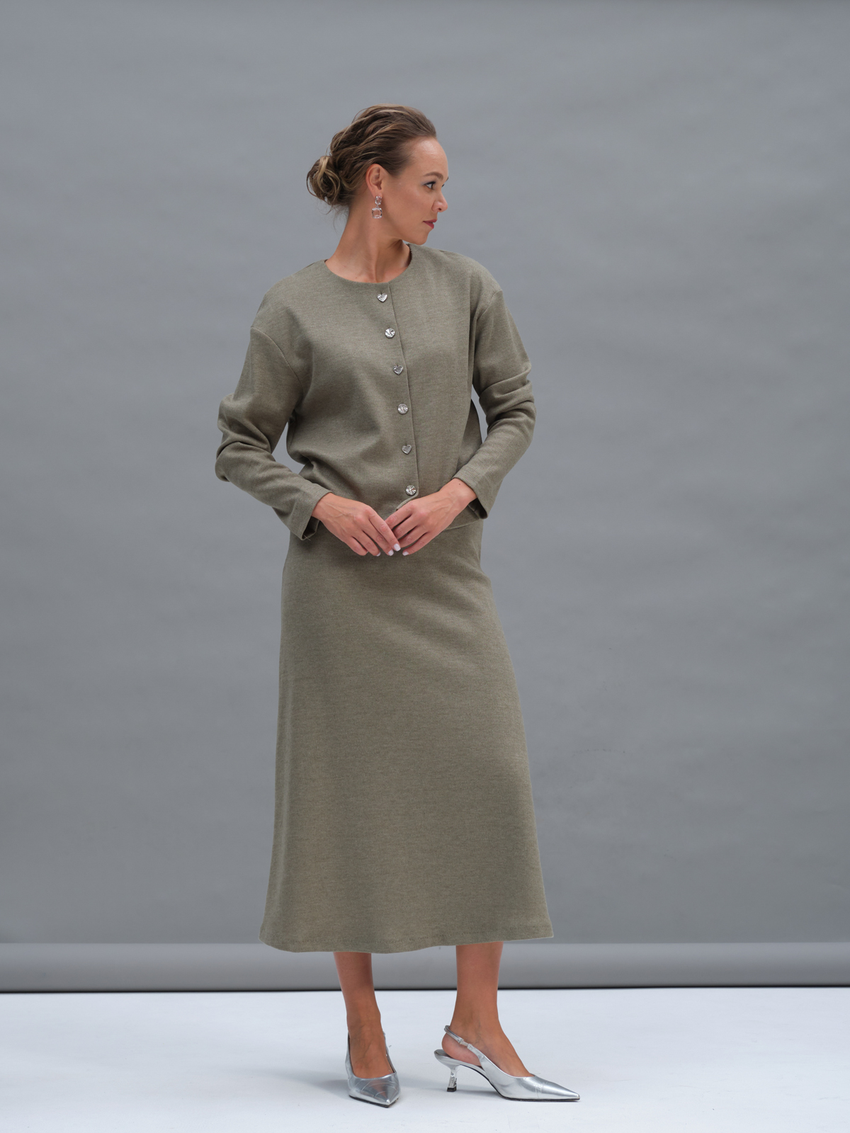 Оливковый трикотажный жакет