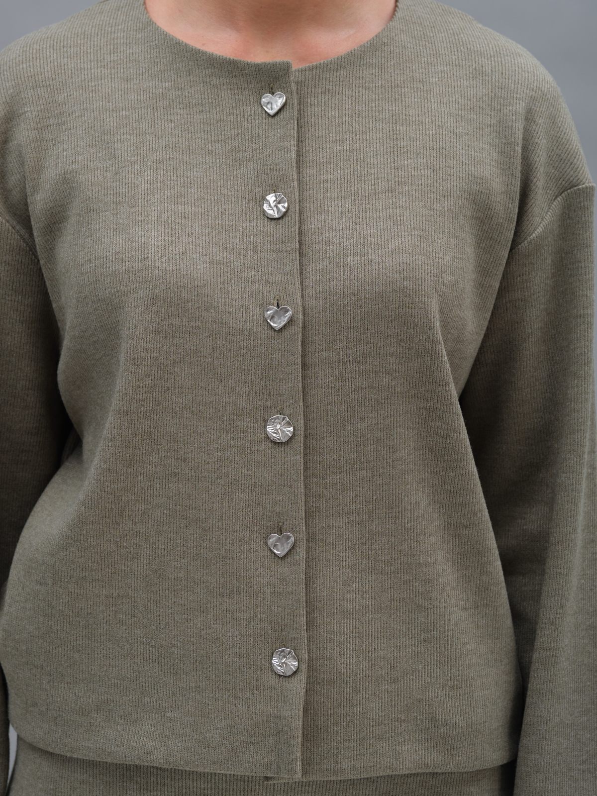 Оливковый трикотажный жакет