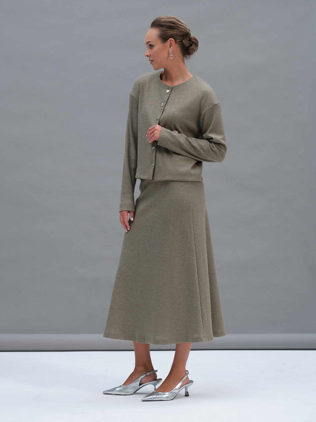 Оливковая трикотажная юбка