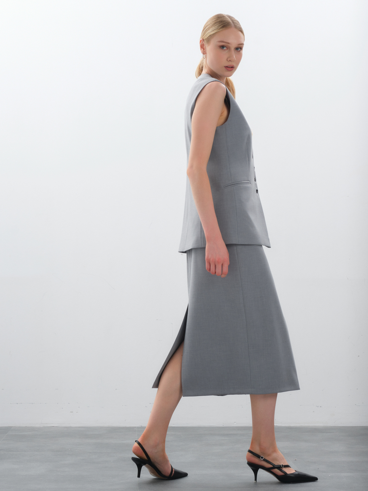 Серая юбка strict