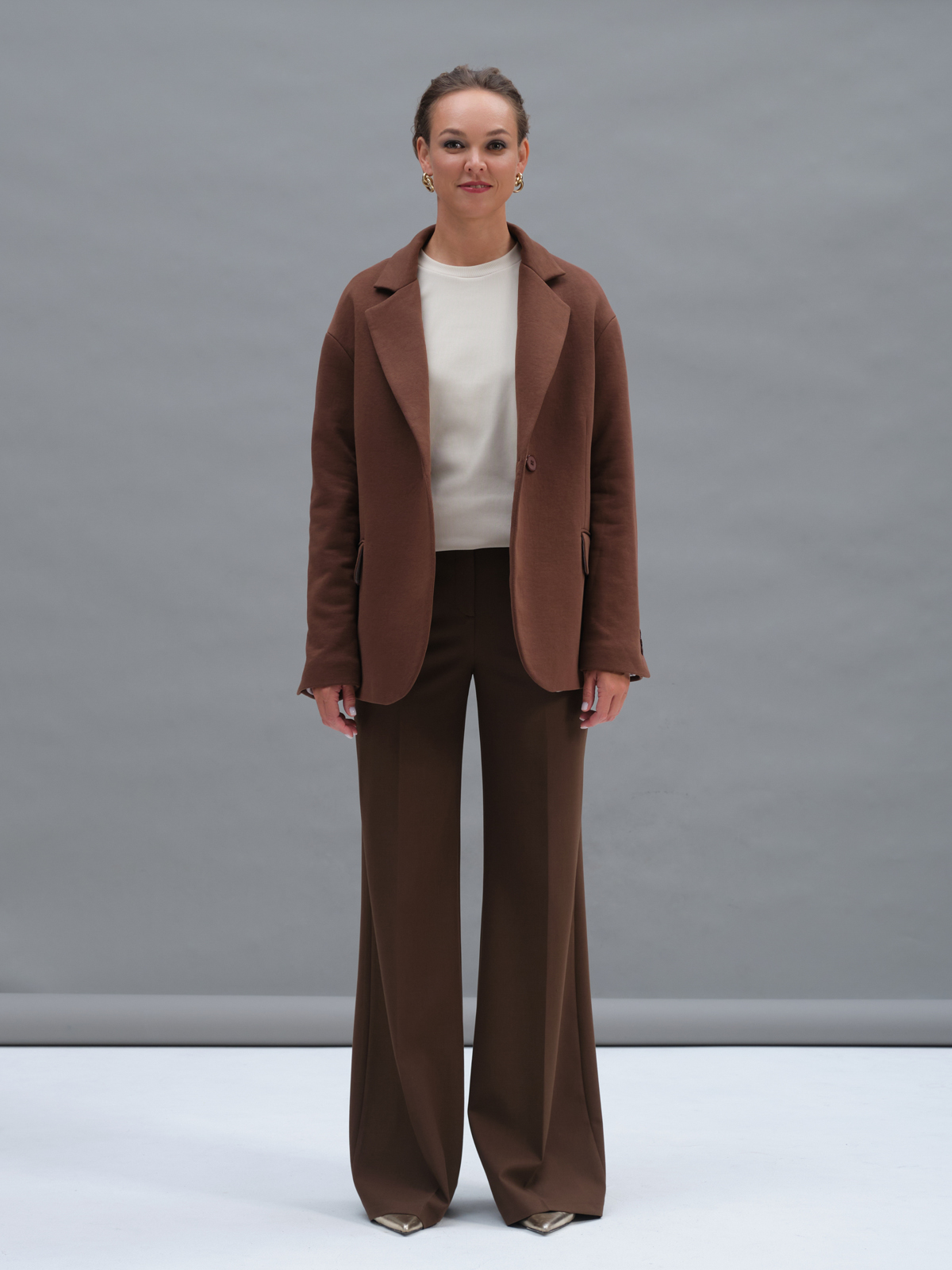 Бежевый утепленный лонгслив в рубчик